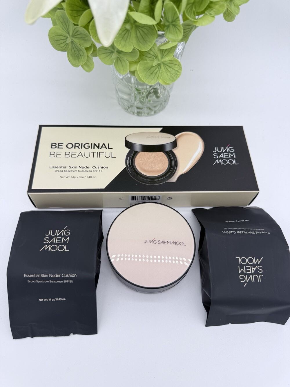 Jung Saem Mool Essential Skin Nuder Cushion set 14g +(2) Refill 17 Fair Light